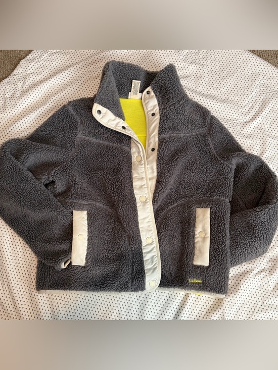 L.L. Bean Jackets & Blazers - LL Bean Women’s Charcoal Sherpa Jacket with Contrast Trim